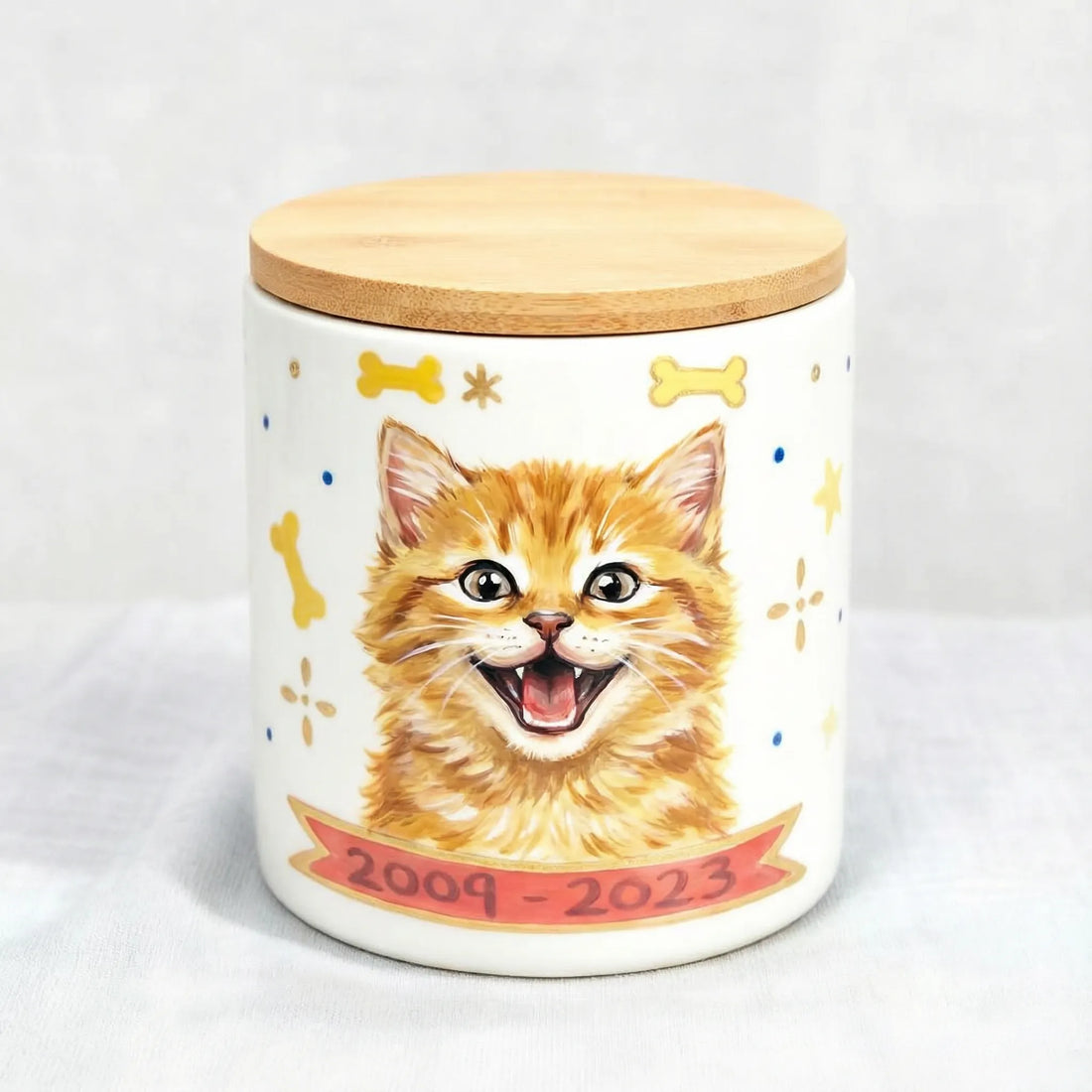 Bamboo Lid Urn – Customized Ceramic Pet Urn with Hand-Painted Pet Portrait (Up to 32kg)