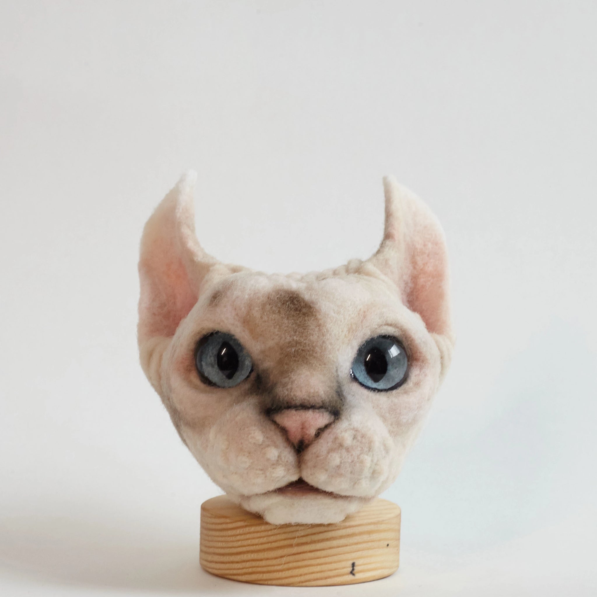 Custom 3D Wool Needle Felted Pet Portrait Brooch