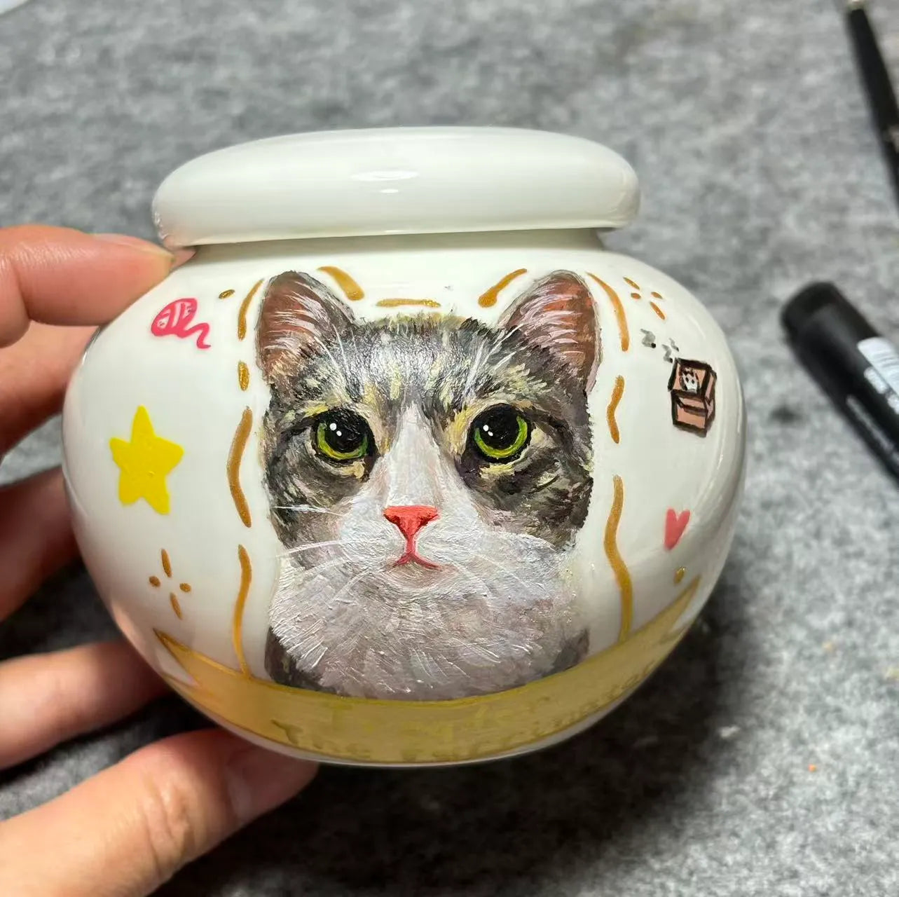 Round Urn – Customized Ceramic Pet Urn with Hand-Painted Pet Portrait (Small Dogs & Cats)